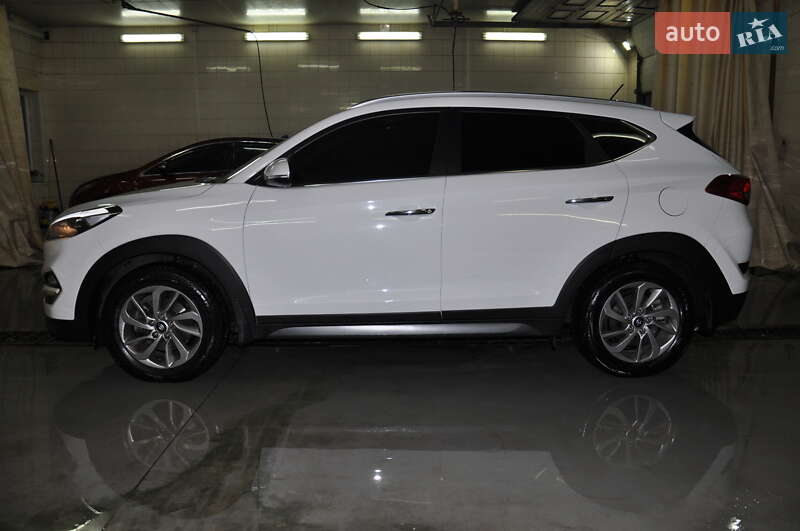 Внедорожник / Кроссовер Hyundai Tucson 2016 в Одессе