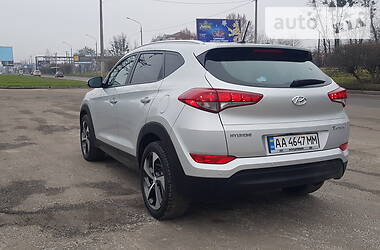 Внедорожник / Кроссовер Hyundai Tucson 2015 в Ивано-Франковске