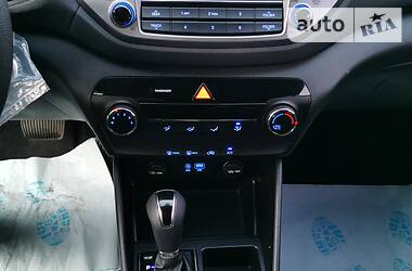 Позашляховик / Кросовер Hyundai Tucson 2015 в Одесі