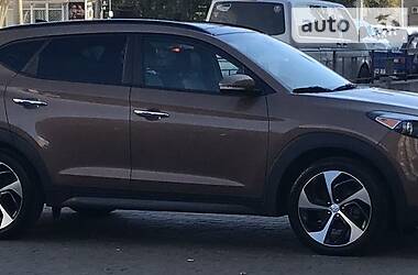 Позашляховик / Кросовер Hyundai Tucson 2015 в 