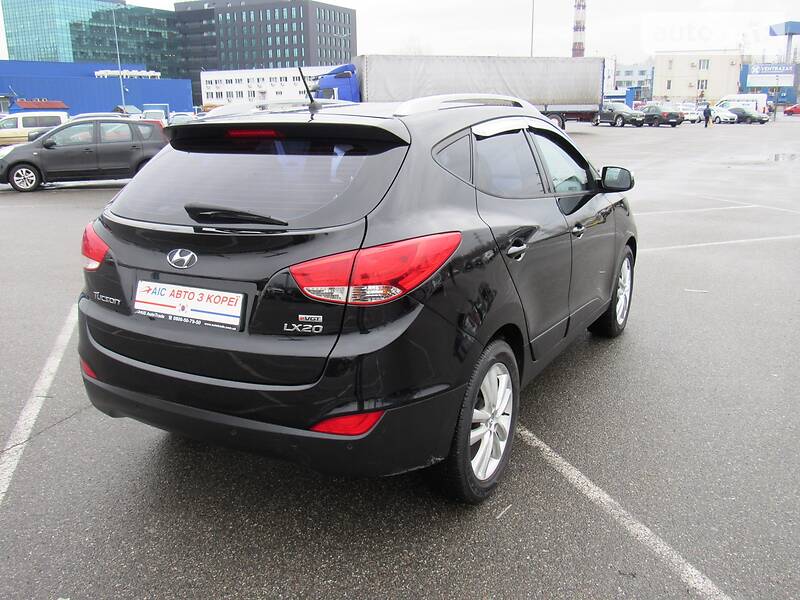 Позашляховик / Кросовер Hyundai Tucson 2011 в Києві
