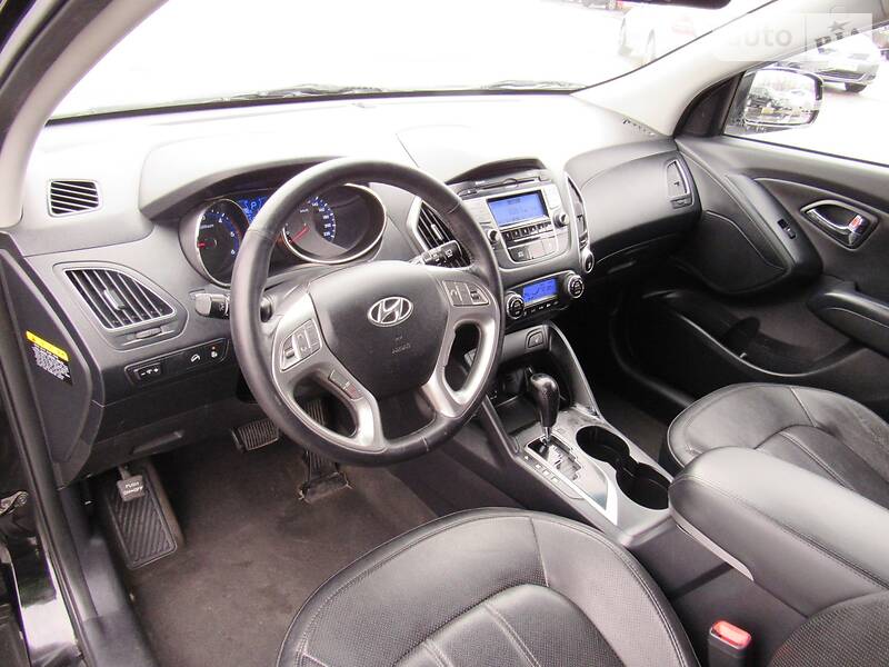 Позашляховик / Кросовер Hyundai Tucson 2011 в Києві