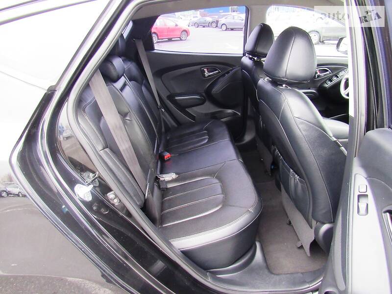 Позашляховик / Кросовер Hyundai Tucson 2011 в Києві