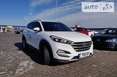 Позашляховик / Кросовер Hyundai Tucson 2015 в 
