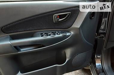 Позашляховик / Кросовер Hyundai Tucson 2012 в 