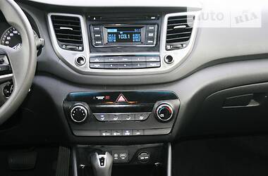 Позашляховик / Кросовер Hyundai Tucson 2015 в 