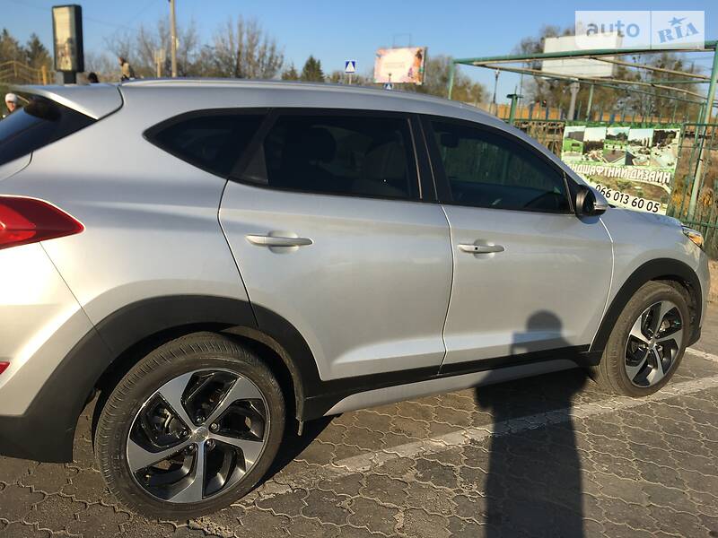 Позашляховик / Кросовер Hyundai Tucson 2017 в Луцьку