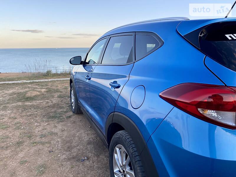 Позашляховик / Кросовер Hyundai Tucson 2015 в Одесі фото 11 Позашляховик / Кросовер Hyundai Tucson 2015 в Одесі