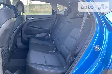 Позашляховик / Кросовер Hyundai Tucson 2015 в 
