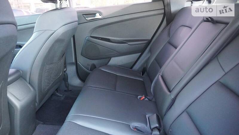 Позашляховик / Кросовер Hyundai Tucson 2015 в Одесі