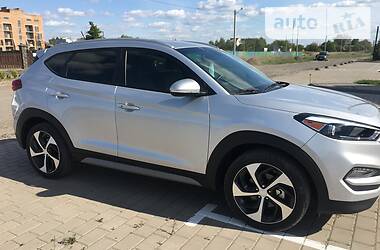 Позашляховик / Кросовер Hyundai Tucson 2017 в 