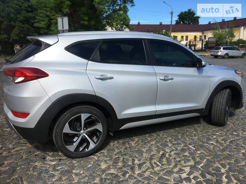 Позашляховик / Кросовер Hyundai Tucson 2017 в Луцьку