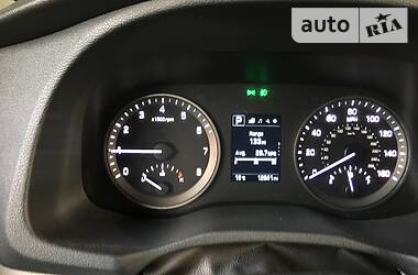 Позашляховик / Кросовер Hyundai Tucson 2017 в 