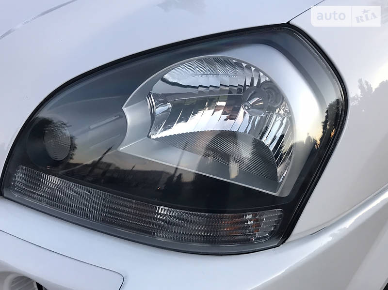 Позашляховик / Кросовер Hyundai Tucson 2009 в Києві