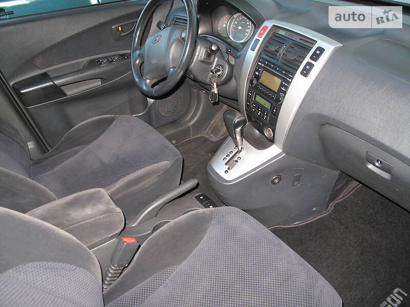 Позашляховик / Кросовер Hyundai Tucson 2008 в Києві