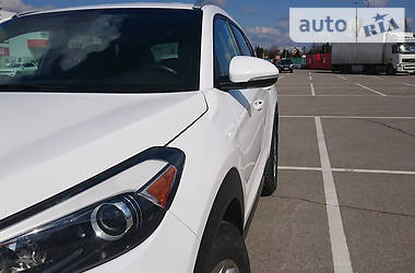 Позашляховик / Кросовер Hyundai Tucson 2015 в Херсоні