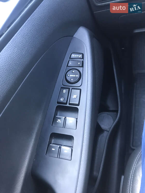 Внедорожник / Кроссовер Hyundai Tucson 2016 в Камне-Каширском