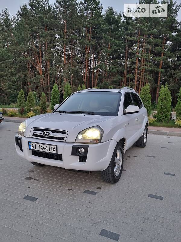 Внедорожник / Кроссовер Hyundai Tucson 2008 в Обухове