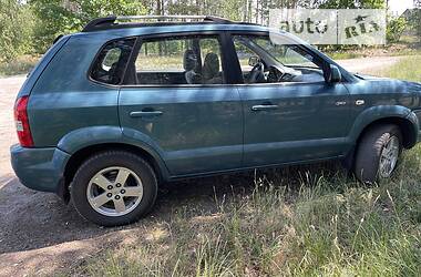 Внедорожник / Кроссовер Hyundai Tucson 2005 в Сарнах