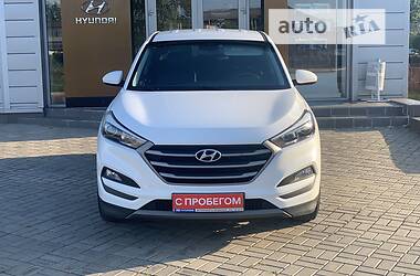 Внедорожник / Кроссовер Hyundai Tucson 2015 в 