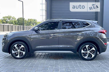 Позашляховик / Кросовер Hyundai Tucson 2018 в 