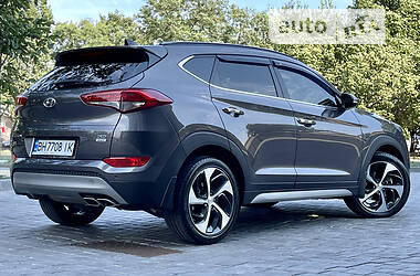 Позашляховик / Кросовер Hyundai Tucson 2018 в 