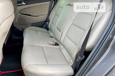 Позашляховик / Кросовер Hyundai Tucson 2018 в 