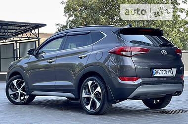 Позашляховик / Кросовер Hyundai Tucson 2018 в 