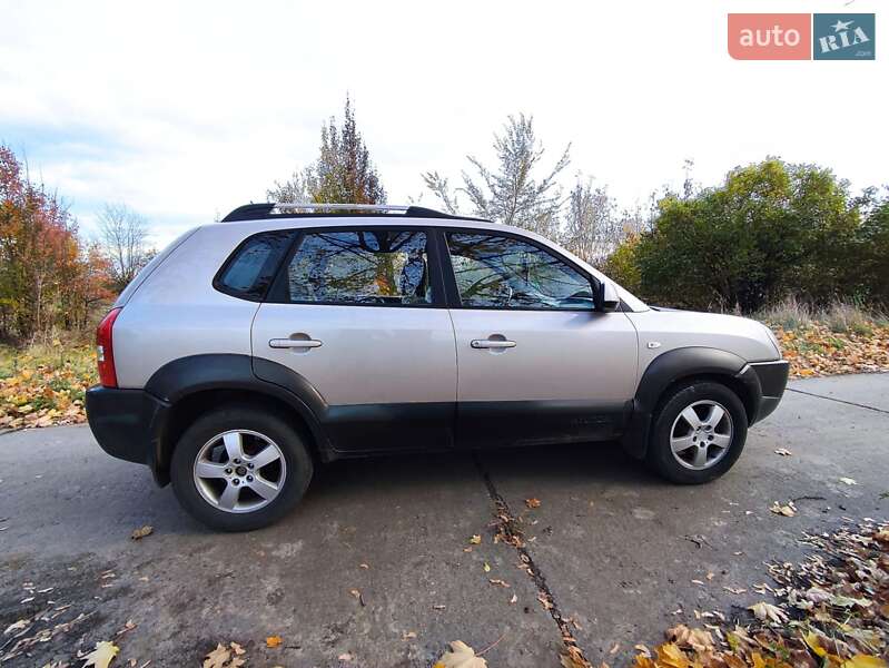 Позашляховик / Кросовер Hyundai Tucson 2005 в Кривому Розі фото 6 Позашляховик / Кросовер Hyundai Tucson 2005 в Кривому Розі