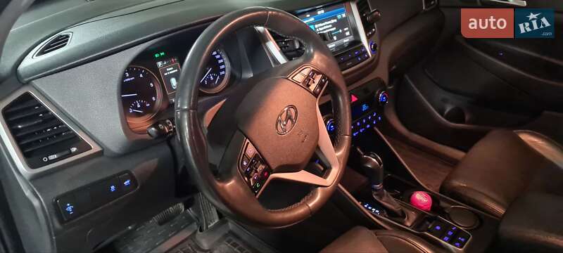Внедорожник / Кроссовер Hyundai Tucson 2017 в Черновцах