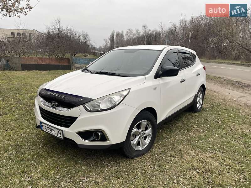 Позашляховик / Кросовер Hyundai Tucson 2012 в Смілі фото 3 Позашляховик / Кросовер Hyundai Tucson 2012 в Смілі