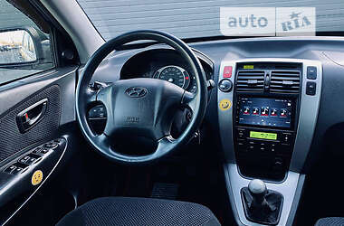 Внедорожник / Кроссовер Hyundai Tucson 2008 в 