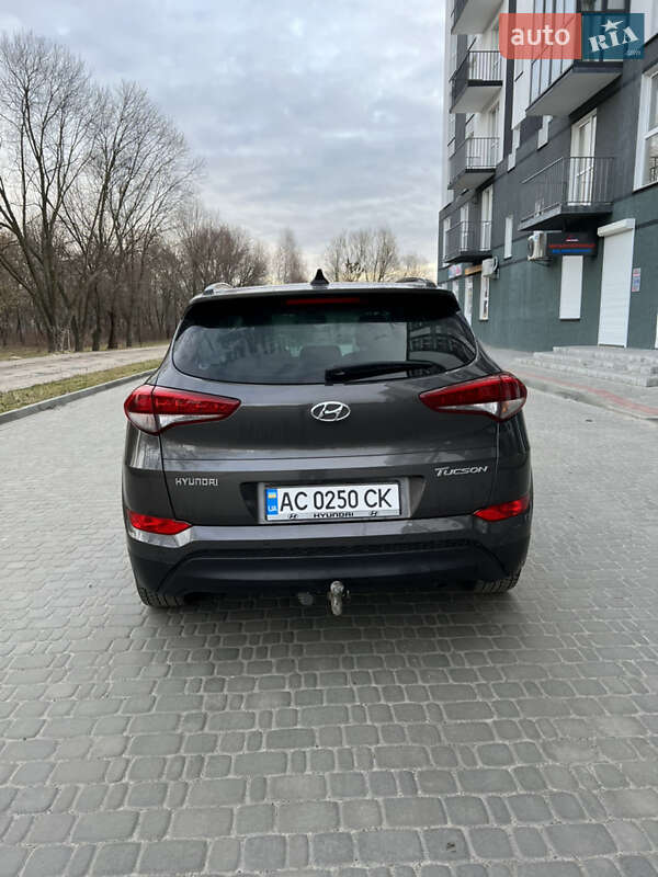 Внедорожник / Кроссовер Hyundai Tucson 2016 в Камне-Каширском