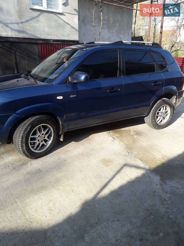 Седан Hyundai Tucson 2005 в Іршаві
