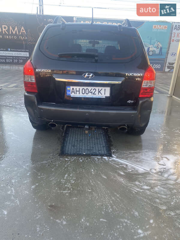 Позашляховик / Кросовер Hyundai Tucson 2009 в Сваляві