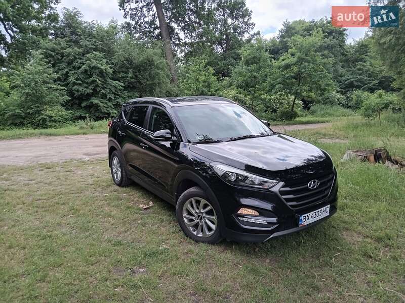 Позашляховик / Кросовер Hyundai Tucson 2016 в Києві