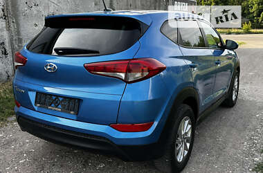 Позашляховик / Кросовер Hyundai Tucson 2016 в 