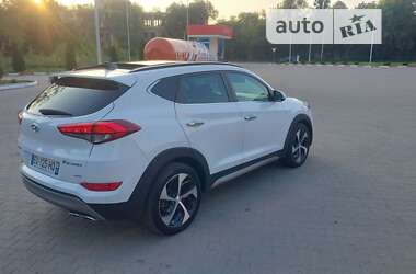 Внедорожник / Кроссовер Hyundai Tucson 2017 в 