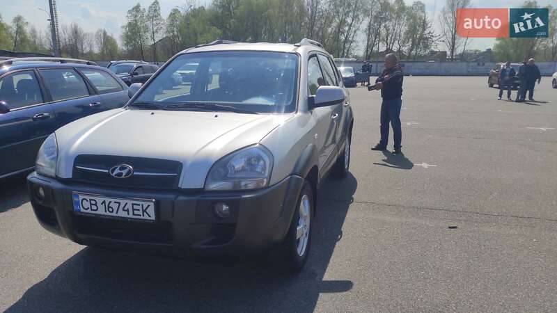 Позашляховик / Кросовер Hyundai Tucson 2008 в Києві фото 2 Позашляховик / Кросовер Hyundai Tucson 2008 в Києві