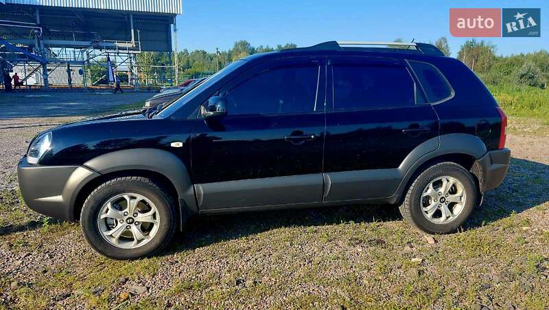 Внедорожник / Кроссовер Hyundai Tucson 2008 в Новой Водолаге