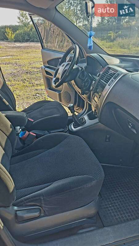 Внедорожник / Кроссовер Hyundai Tucson 2008 в Новой Водолаге