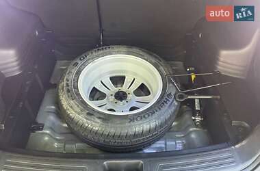 Внедорожник / Кроссовер Hyundai Tucson 2010 в 