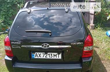 Hyundai tucson 2005 года