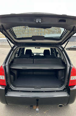 Внедорожник / Кроссовер Hyundai Tucson 2008 в 