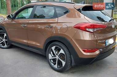 Позашляховик / Кросовер Hyundai Tucson 2015 в 