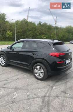 Внедорожник / Кроссовер Hyundai Tucson 2019 в 