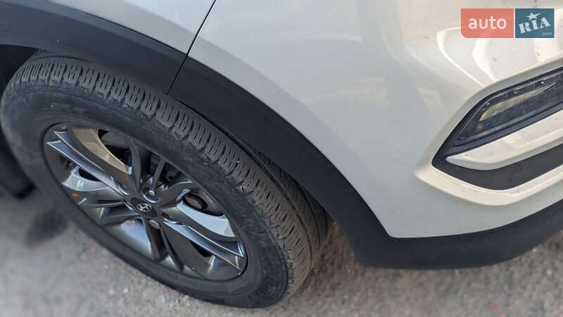 Позашляховик / Кросовер Hyundai Tucson 2017 в Чернігові