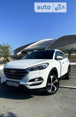 Позашляховик / Кросовер Hyundai Tucson 2016 в Харкові