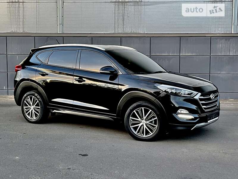 Сравнение Hyundai i20 и Hyundai Tucson по характеристикам