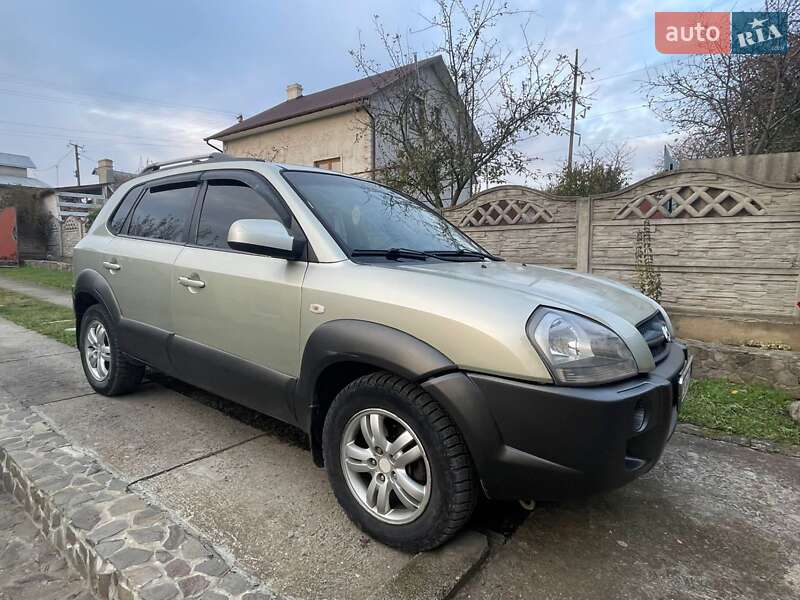 Купе Hyundai Tucson 2007 в Черновцах